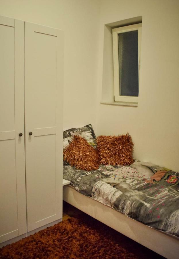 Zrinjevac Apartman *